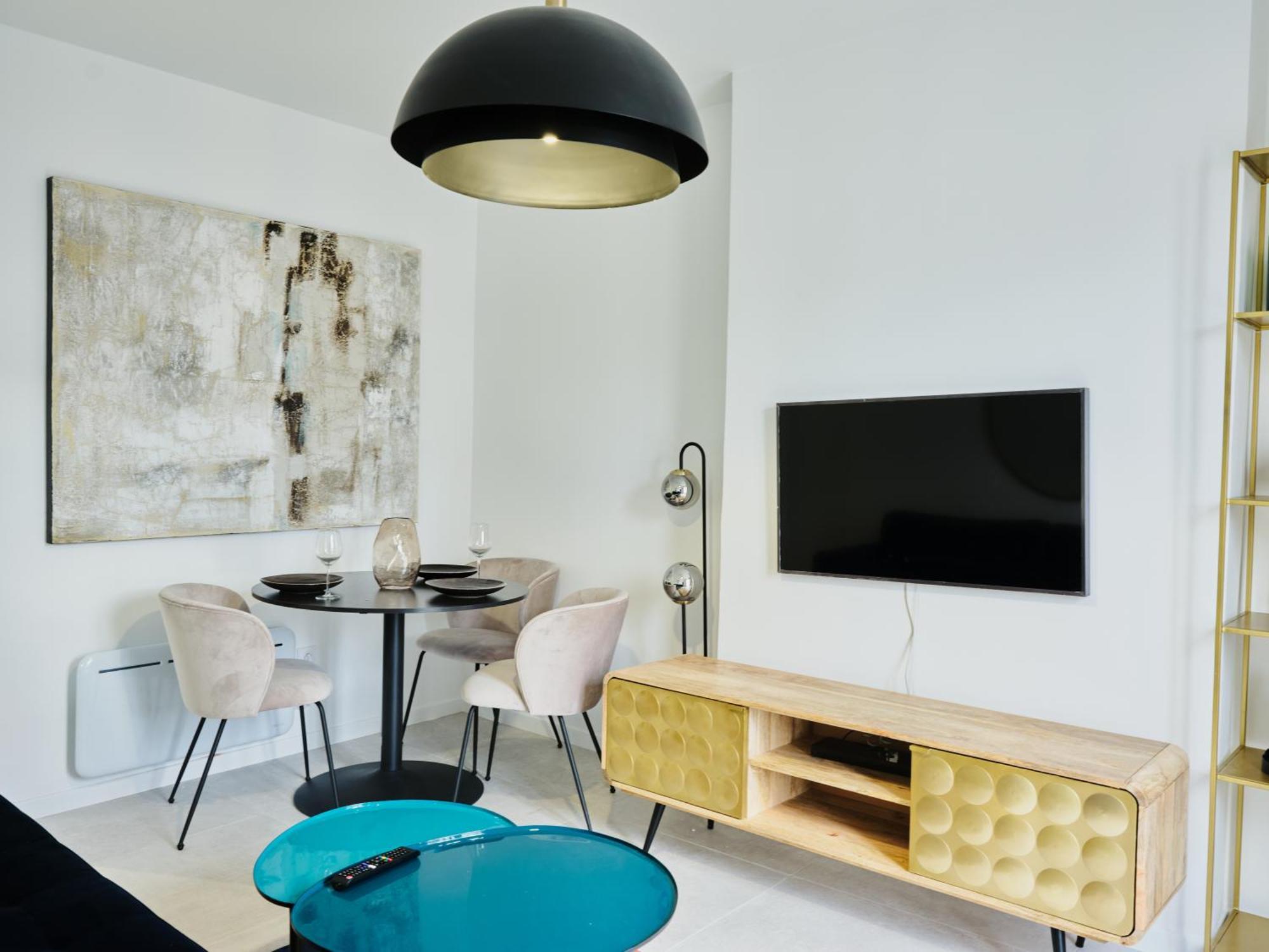 Bel Au Charme Parisien, Pour 6 Personnes Appartamento